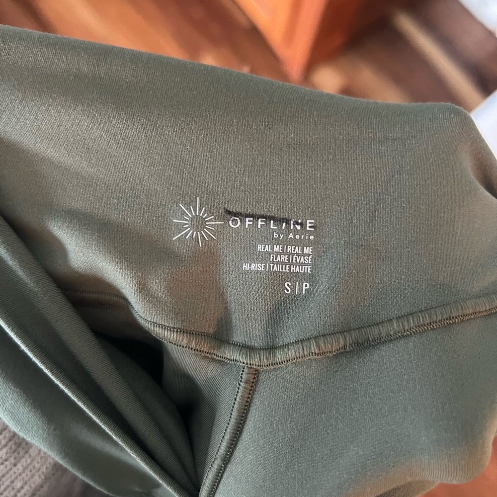 Aerie crossover Flare Leggings - Picture 4 of 6